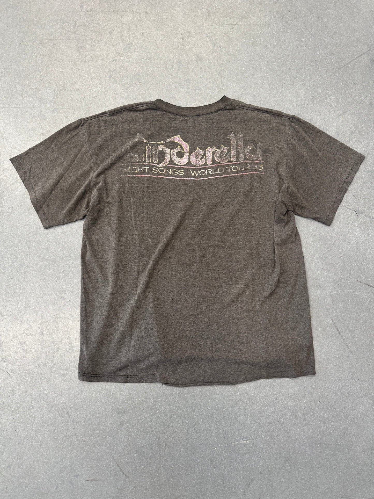 1986 CINDERELLA NIGHT SONGS WORLD TOUR THIN TEE (PULLED TAG)