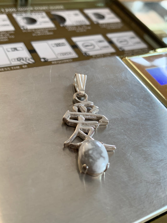 CHINESE HOWLITE SILVER PENDANT (3.0 GRAMS)