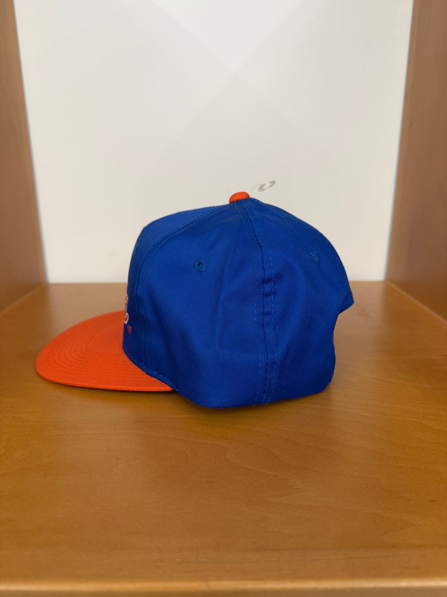 90'S FLORIDA GATORS SCRIPT SPORTS SPECIALTIES SNAPBACK HAT