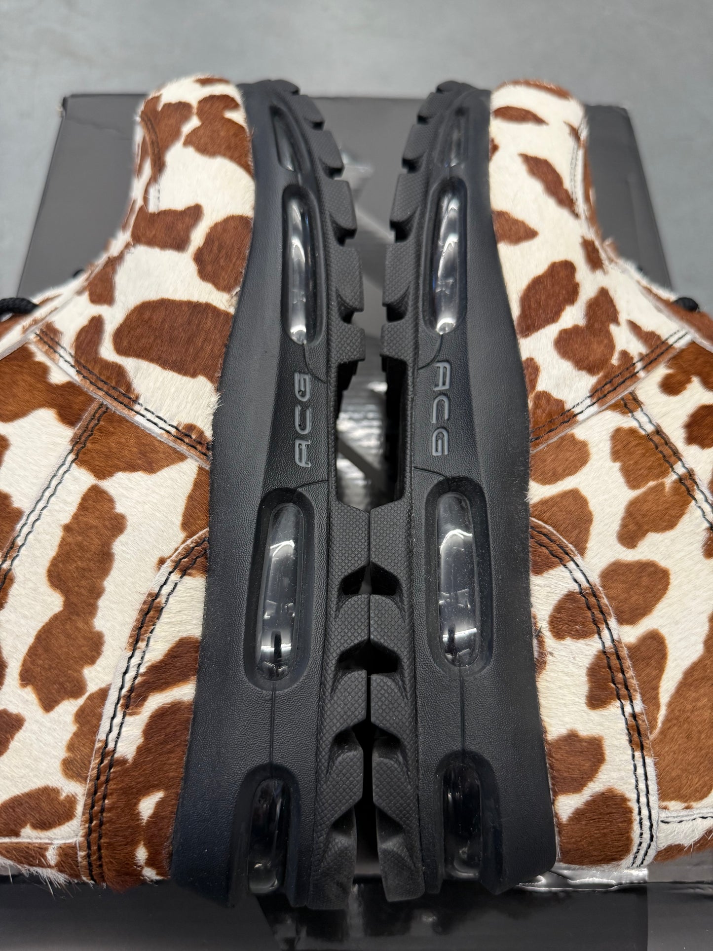 2025 SIZE 8 NIKE AIR MAX GOADOME - SAIL CACAO WOW COW PRINT PONY HAIR