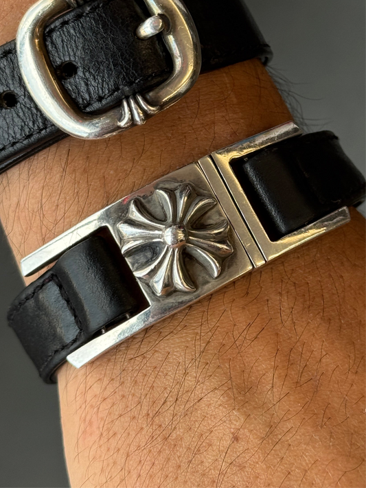 VINTAGE CHROME HEARTS CH PLUS HARNESS CLASP LEATHER BRACELET (7 INCH)