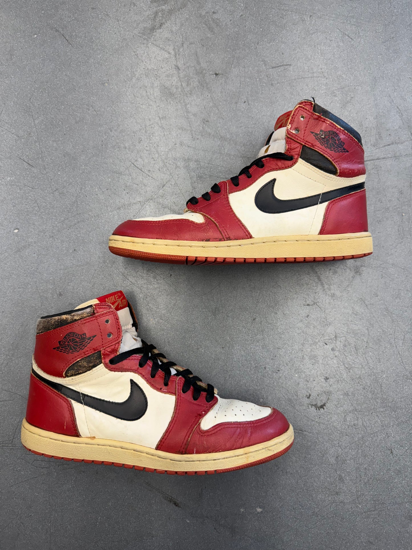 1985 SIZE 10.5 AIR JORDAN 1 CHICAGO (PRE-OWNED NO BOX)
