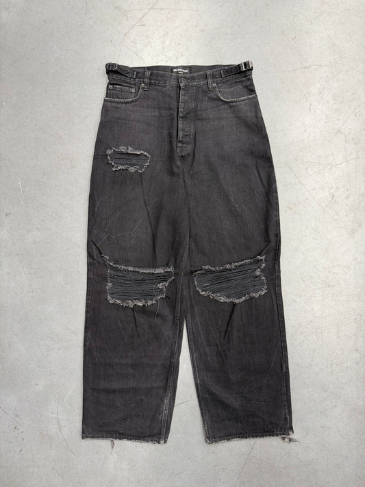 BALENCIAGA DISTRESSED SKATER JEANS - BLACK (S)