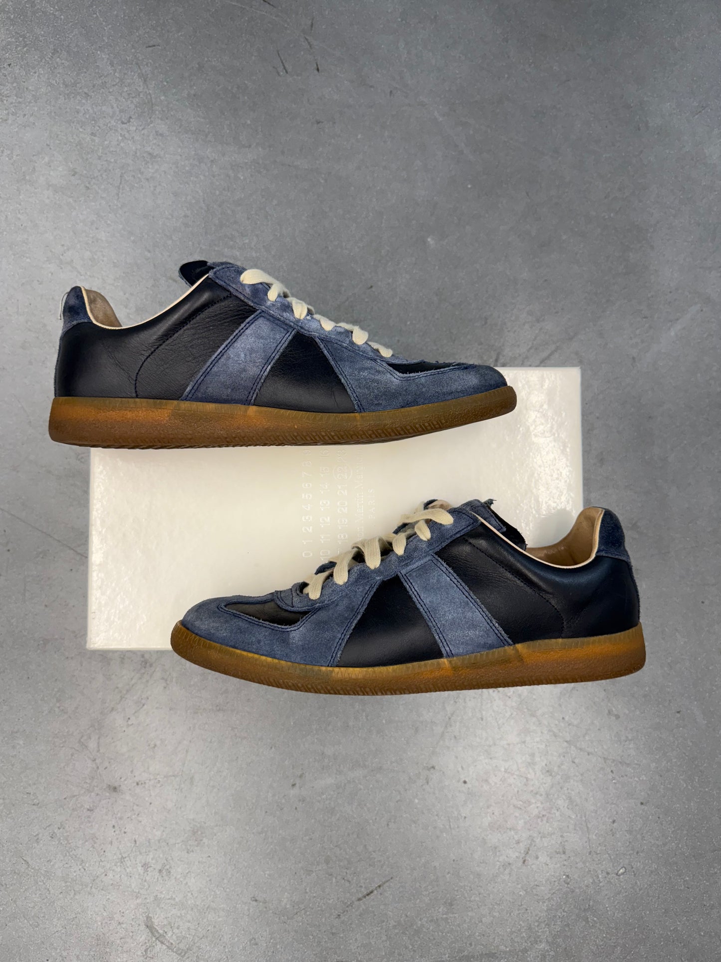 SIZE 41 MAISON MARGIELA REPLICA SNEAKER - NAVY BLUE (PRE-OWNED WITH BOX)