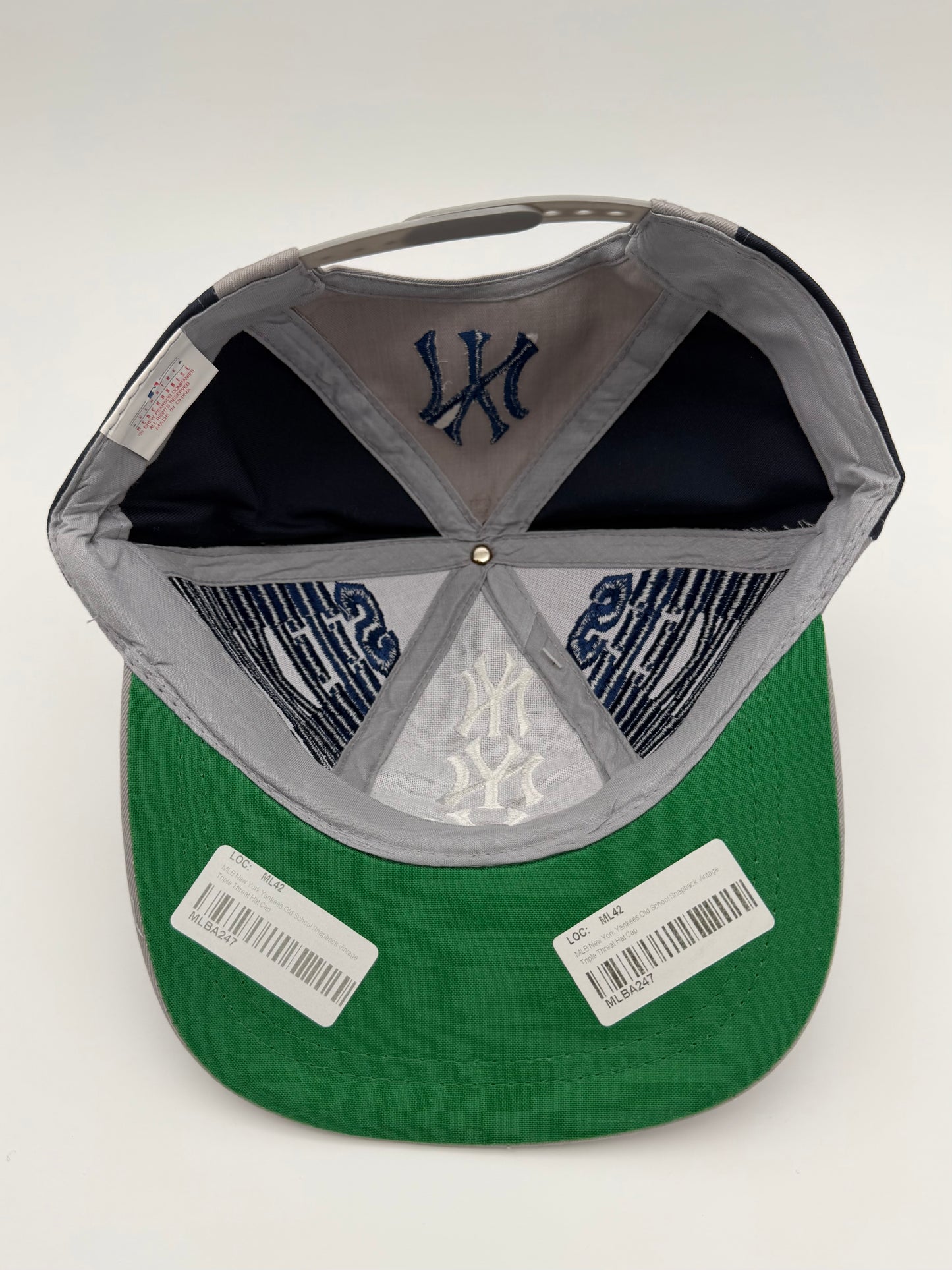 90S NEW YORK YANKEES TRIPLE LOGO SNAPBACK (GENUINE MERCHANDISE TAG) (NWT)