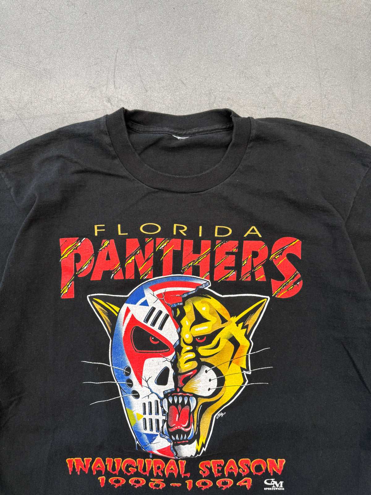 1993-94 FLORIDA PANTHERS INAUGURAL SEASON BROCKEN HOCKEY MASK TEE (PULLED TAG)