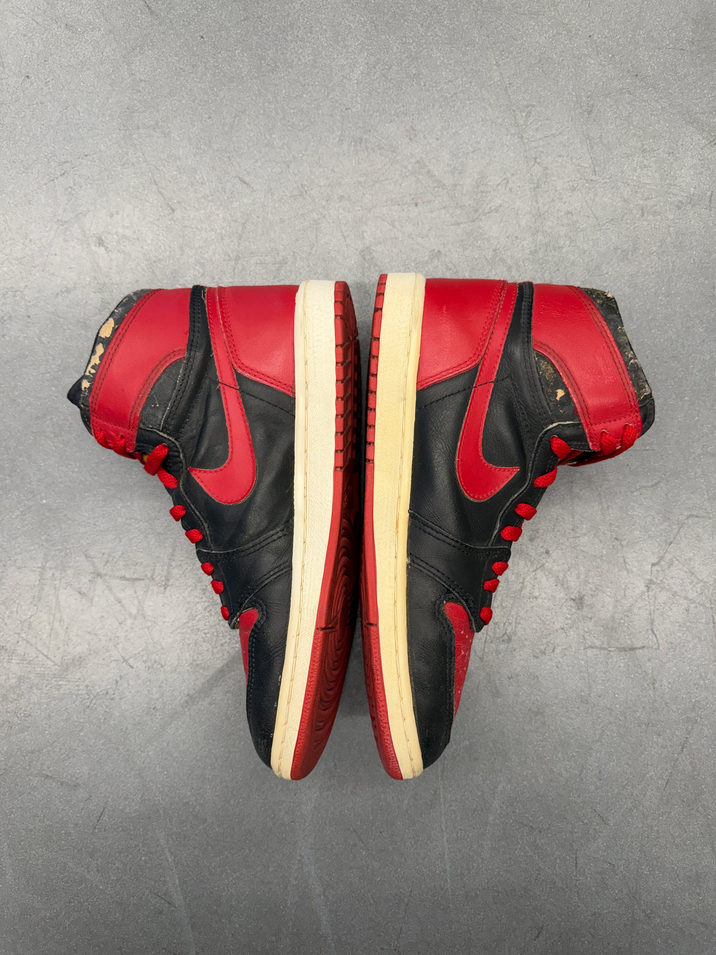 1985 AIR JORDAN 1 HIGH BRED