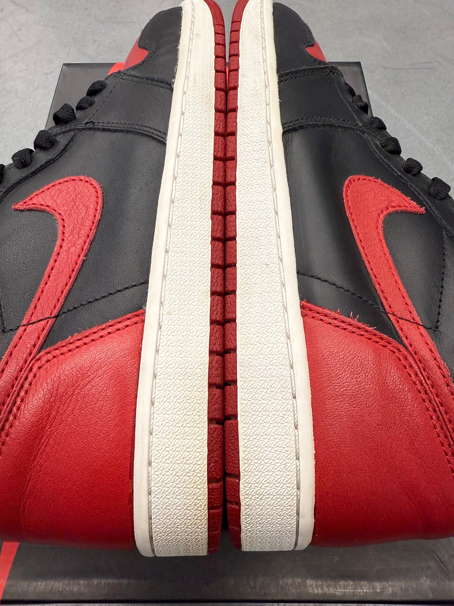2016 SIZE 11 JORDAN 1 RETRO HIGH BRED BANNED
