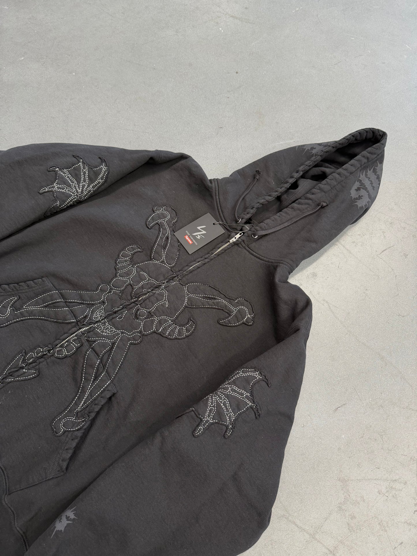 FW25 SUPREME X Y'S BY YOHJI YAMAMOTO ZIP UP HOODED SWEATSHIRT - BLACK (L)