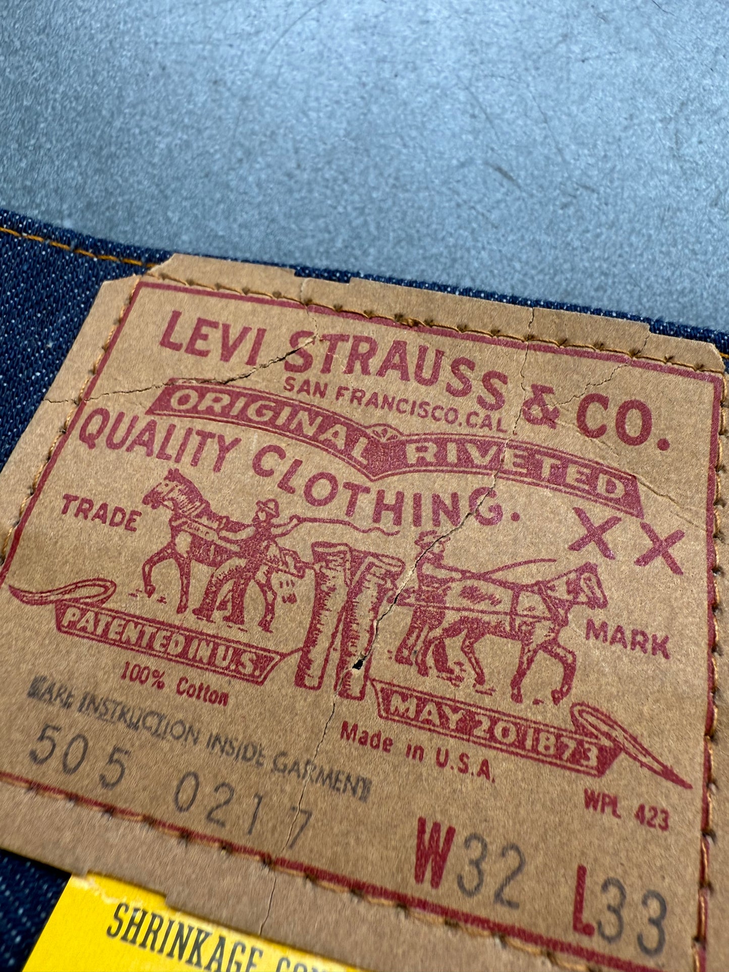 1978 LEVI'S NEW OLD STOCK 505-0217 DENIM JEANS (NWT) (SIZE 32X33)