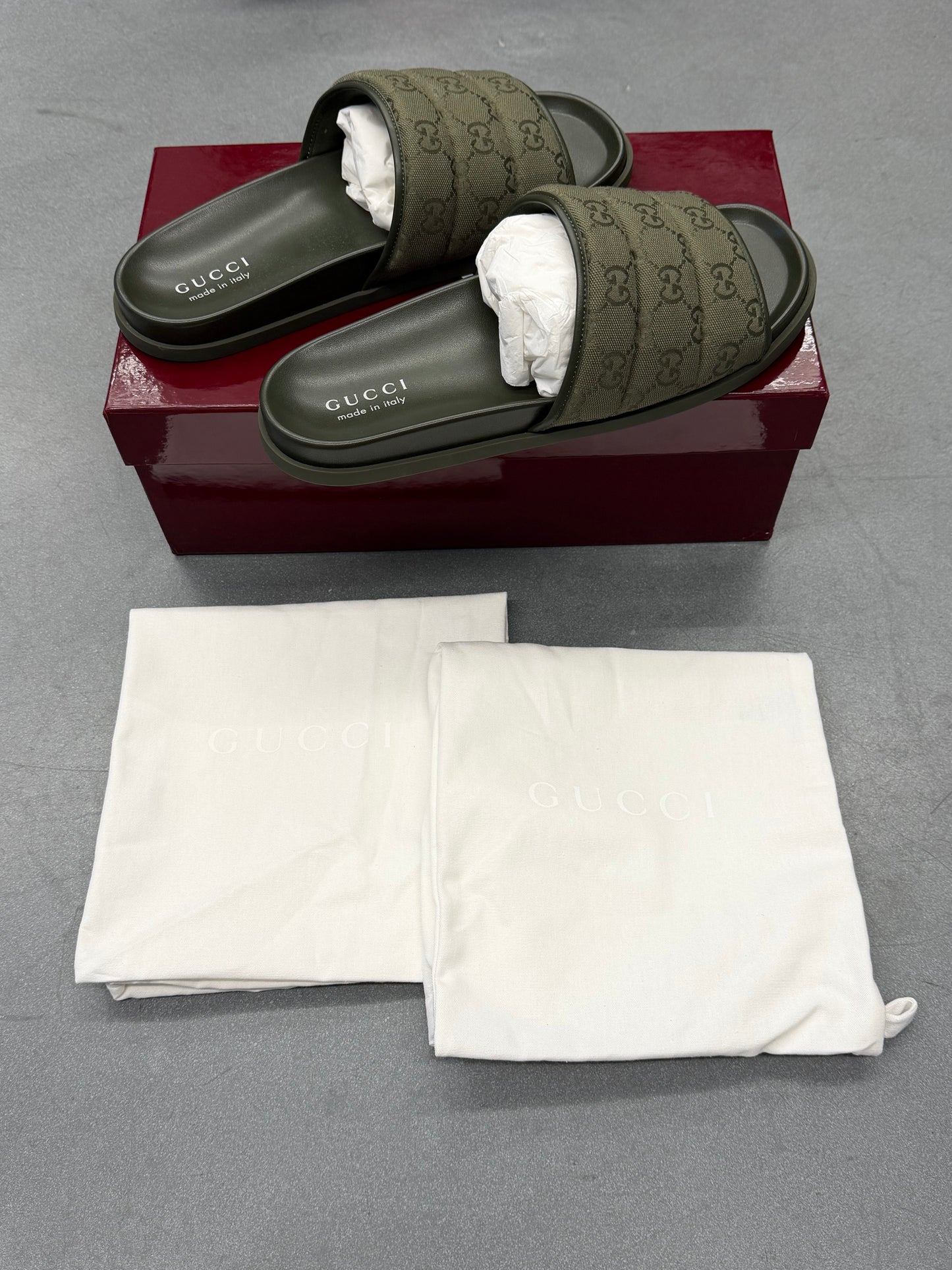 GUCCI MAXI GG CANVAS SLIDE SANDALS