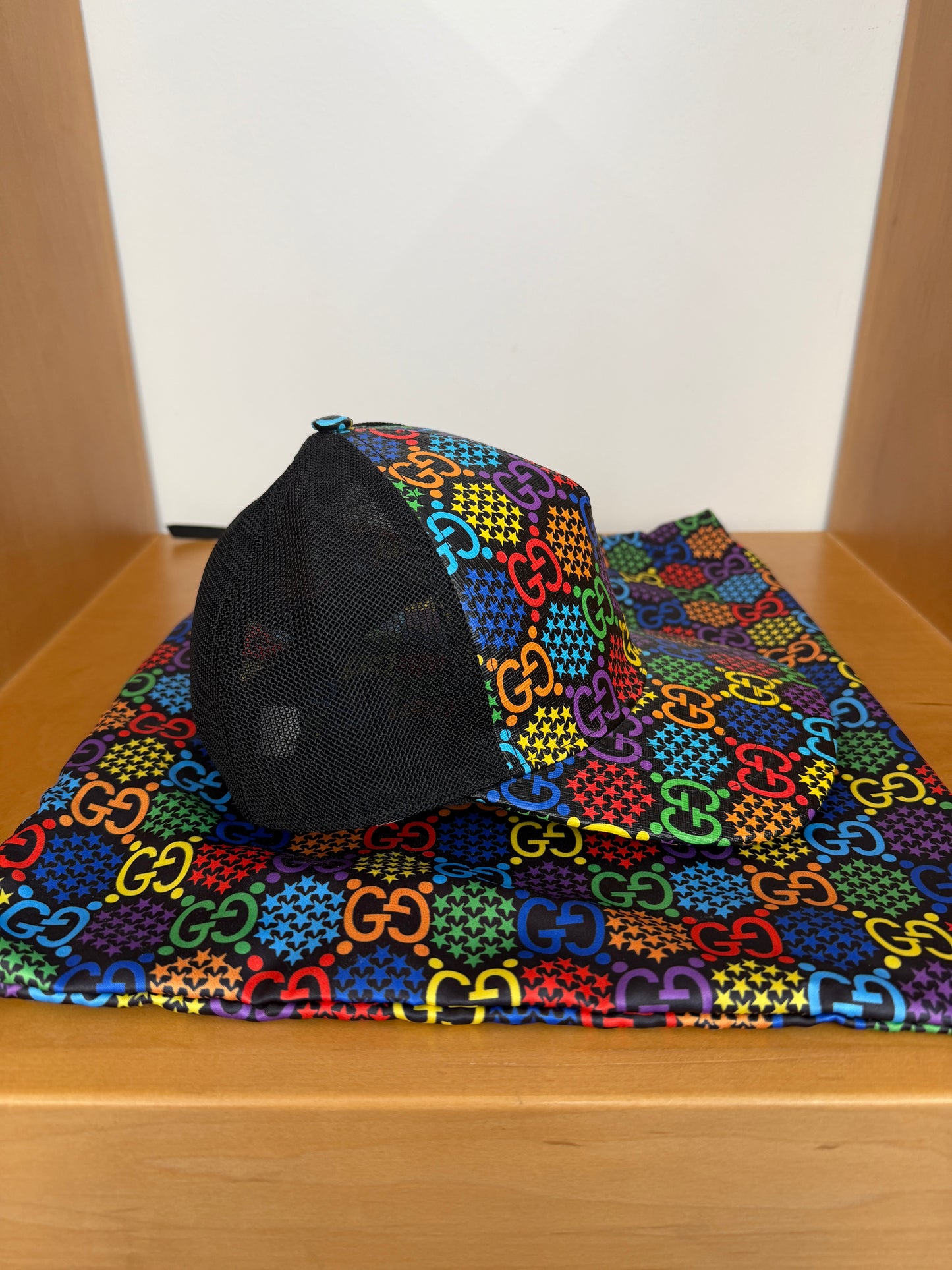 GUCCI GG PSYCHEDELIC BASEBALL HAT WITH BAG