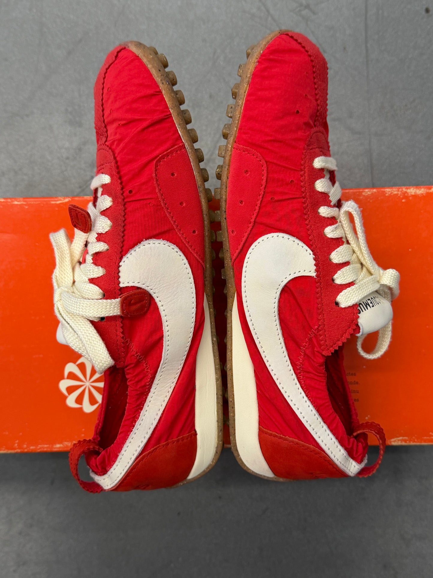 2025 WOMEN'S NIKE MOON SHOE SP JACQUEMUS UNIVERSITY RED (W/BOX)