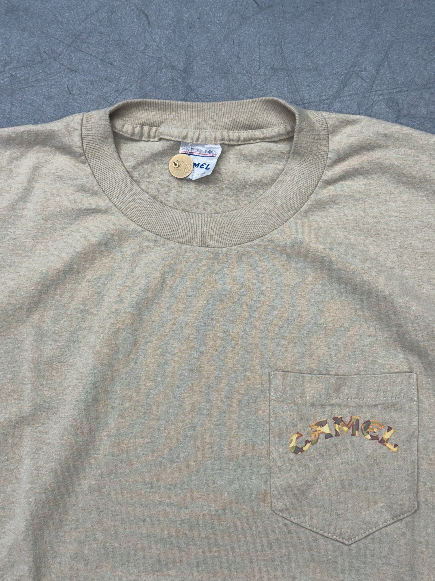 1992 CAMEL SMOKIN JOE CIGARETTE CAMOUFLAGE TEE (AMERICAN BORN CAMEL TAG)