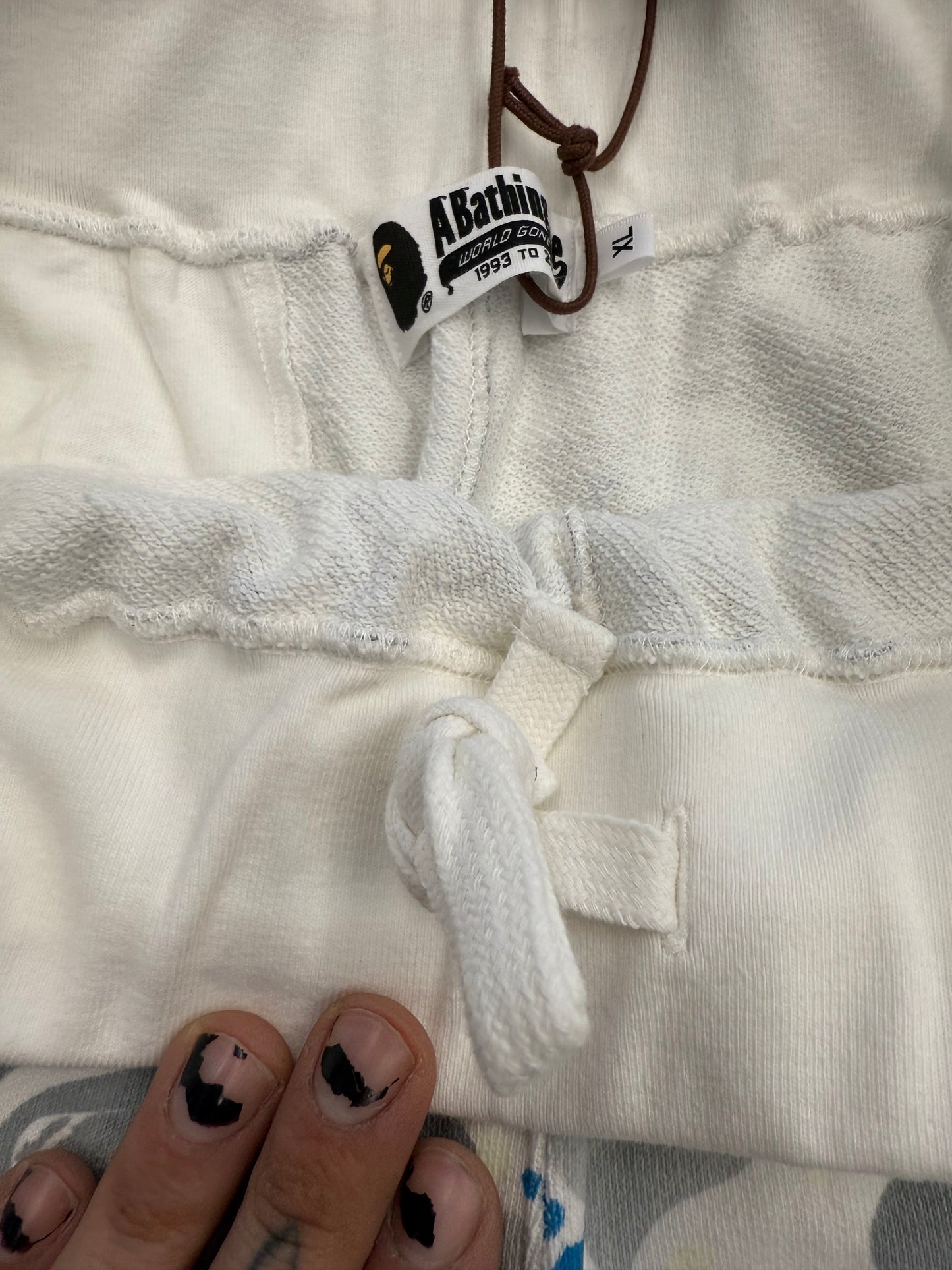 SS20 A BATHING APE BAPE SPACE CAMO WIDE SWEATSHORT - WHITE (XL) (NWT)