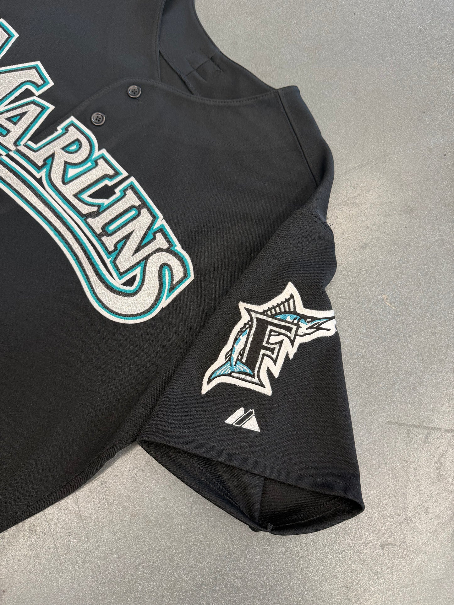 2007 MAJESTIC FLORIDA MARLINS TENTH ANNIVERSARY WORLD SERIES CHAMPIONS BECKETT #21 BUTTON UP JERSEY