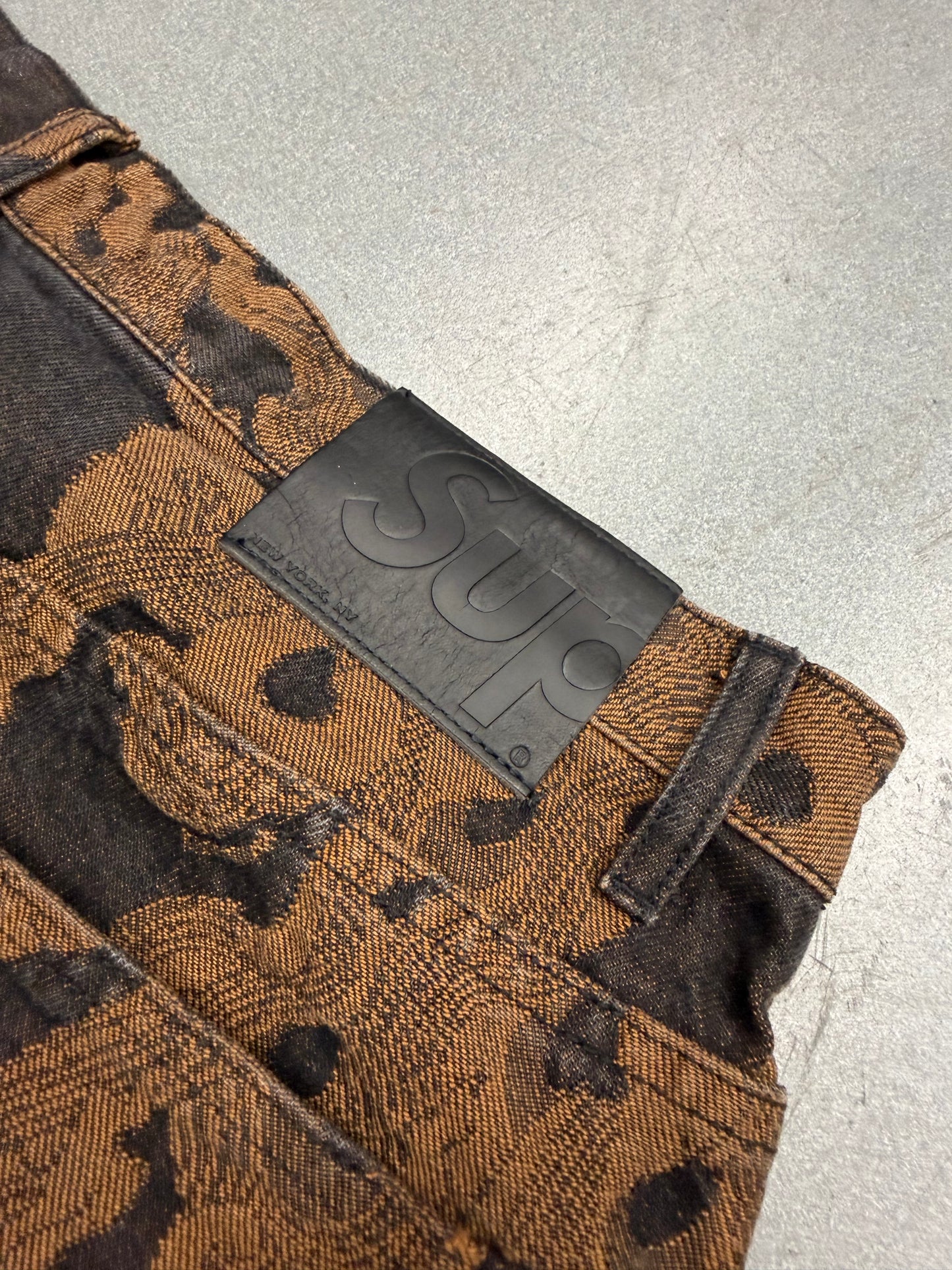 SS23 SUPREME FLAMES JACQUARD BAGGY DENIM SHORTS