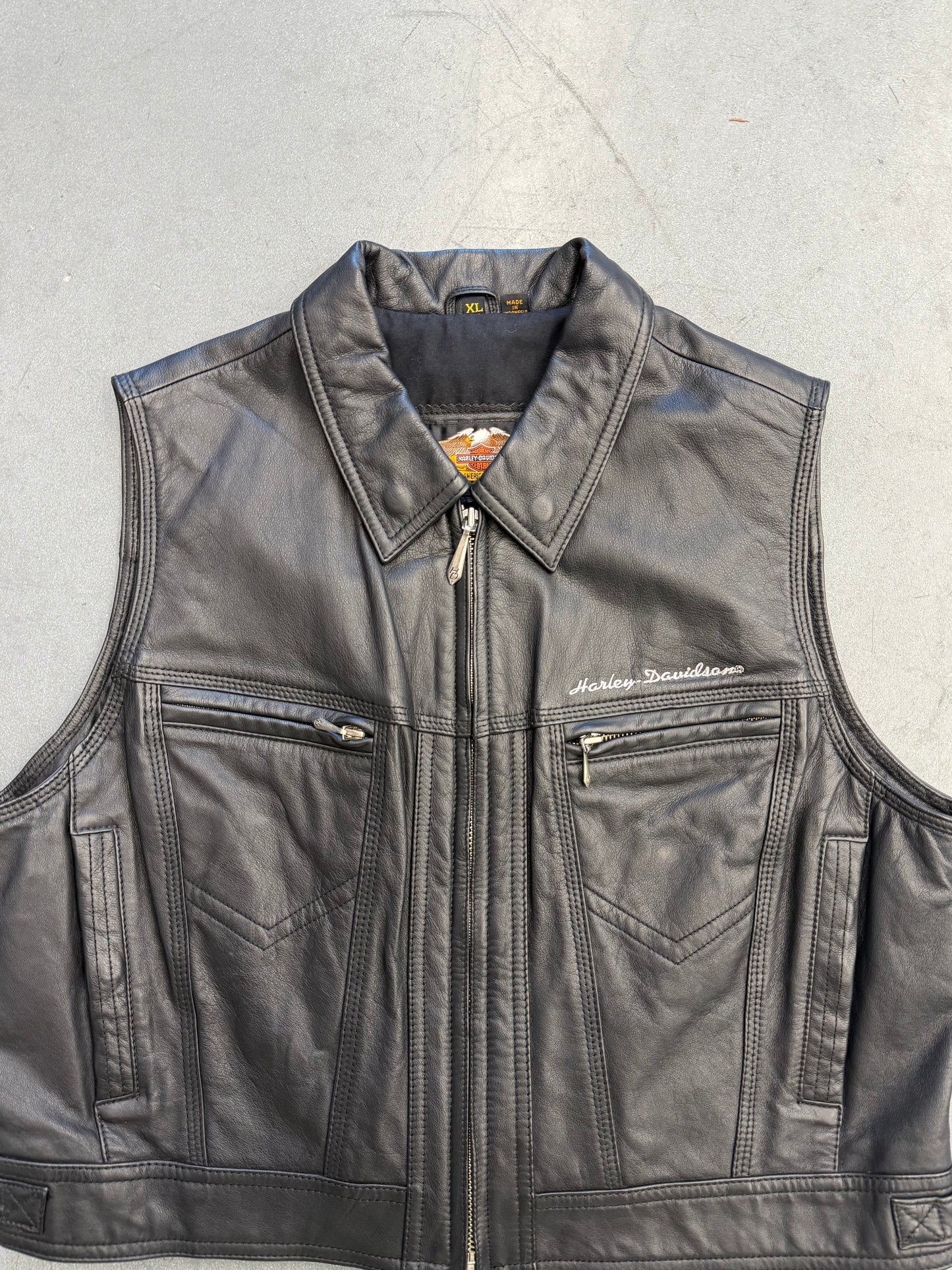 VINTAGE WOMEN'S HARLEY-DAVIDSON COLLARED LEATHER VEST