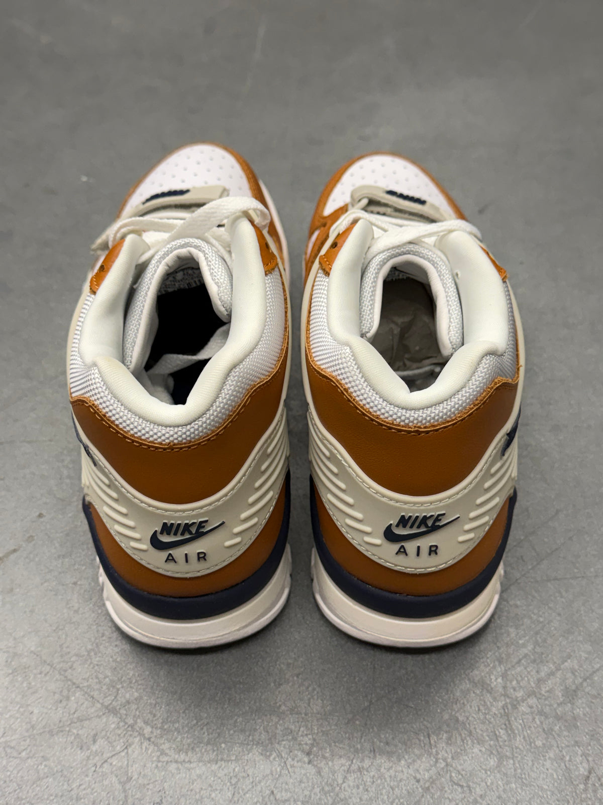 SIZE 9 2014 NIKE AIR TRAINER 3 MEDICINE BALL (NEW WITH BOX)