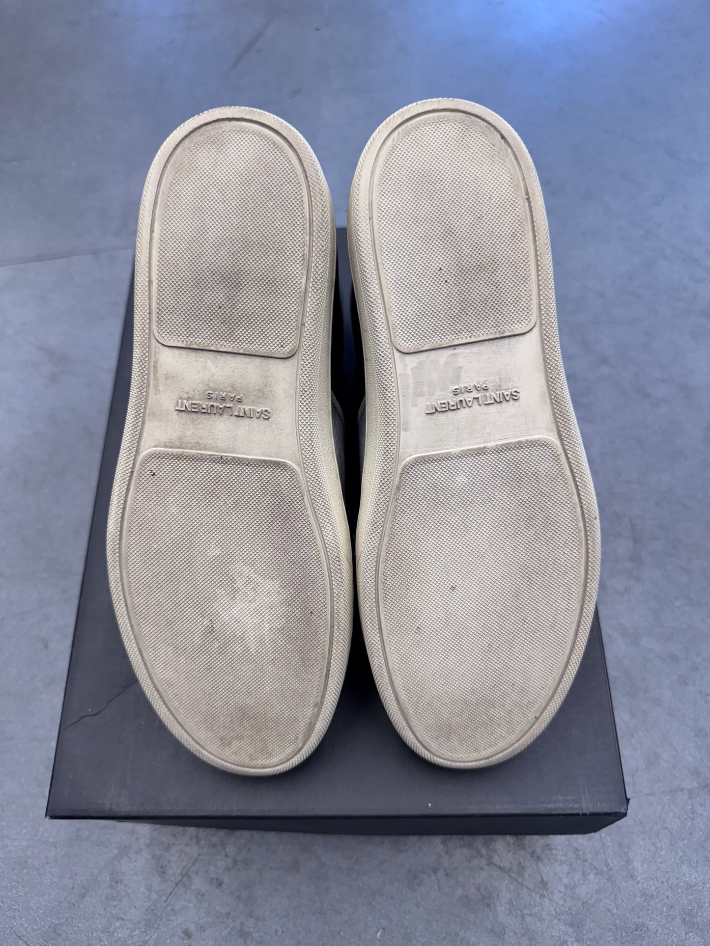 SIZE 40.5 YSL SAINT LAURENT PARIS HI TOP LEATHER SNEAKERS BLACK/SILVER (PRE-OWNED WITH BOX)