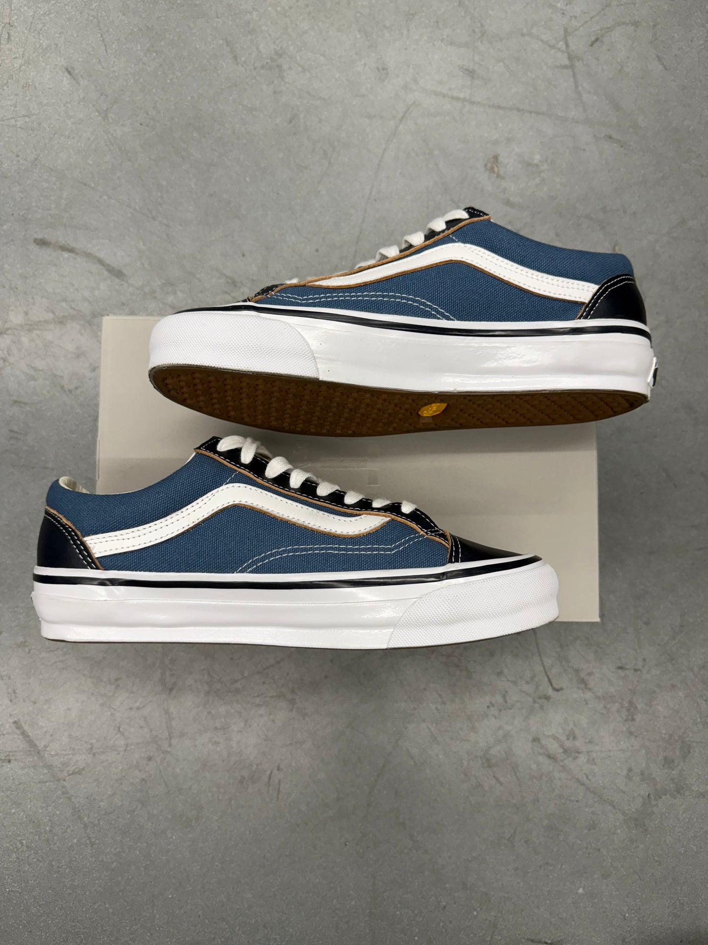 SIZE 8 VANS OTW OLD SKOOL 36 VIBRAM NAVY (PRE-OWNED WITH BOX)