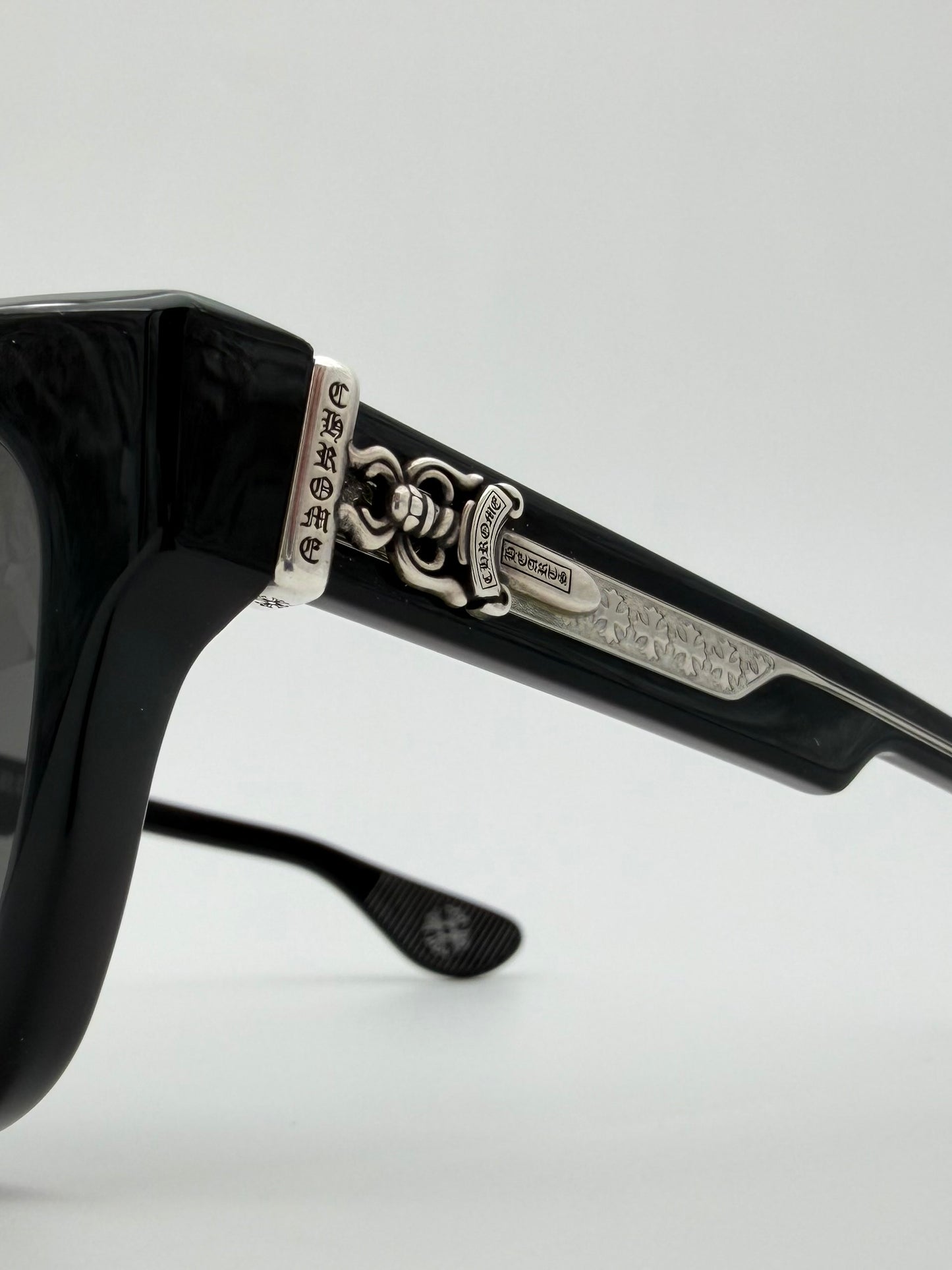CHROME HEARTS BOX OFFICER SUNGLASSES - BLACK (WITH CASE)