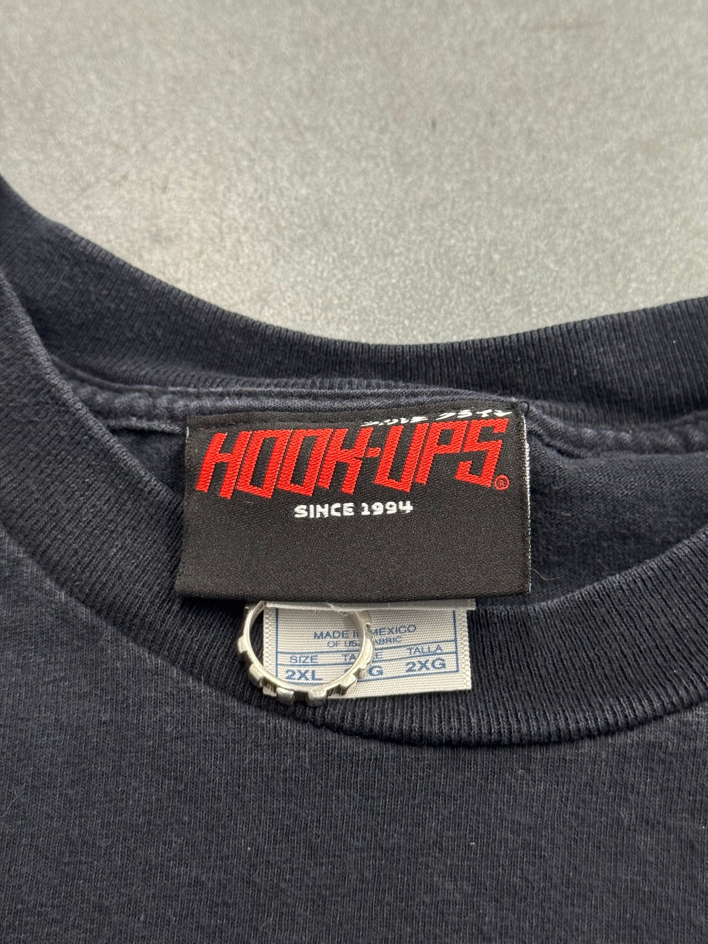 Y2K HOOK-UPS POPSICLE SCHOOL GIRL TEE (BLACK/RED TAG)