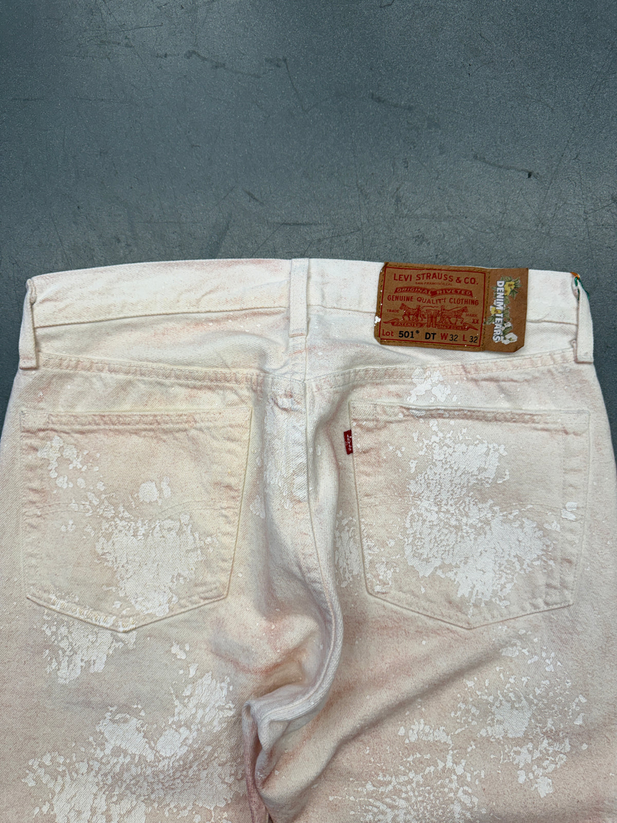DENIM TEARS BRICK MASON PANTS WHITE/RED CLAY