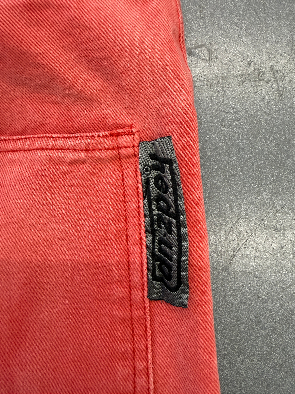 VINTAGE HEDZ UP USA FADED RED DENIM SKATE JEANS