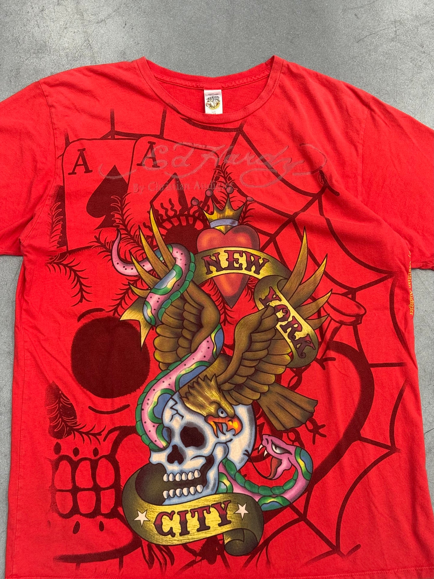 Y2K ED HARDY NEW YORK CITY RIBBON AOP TEE
