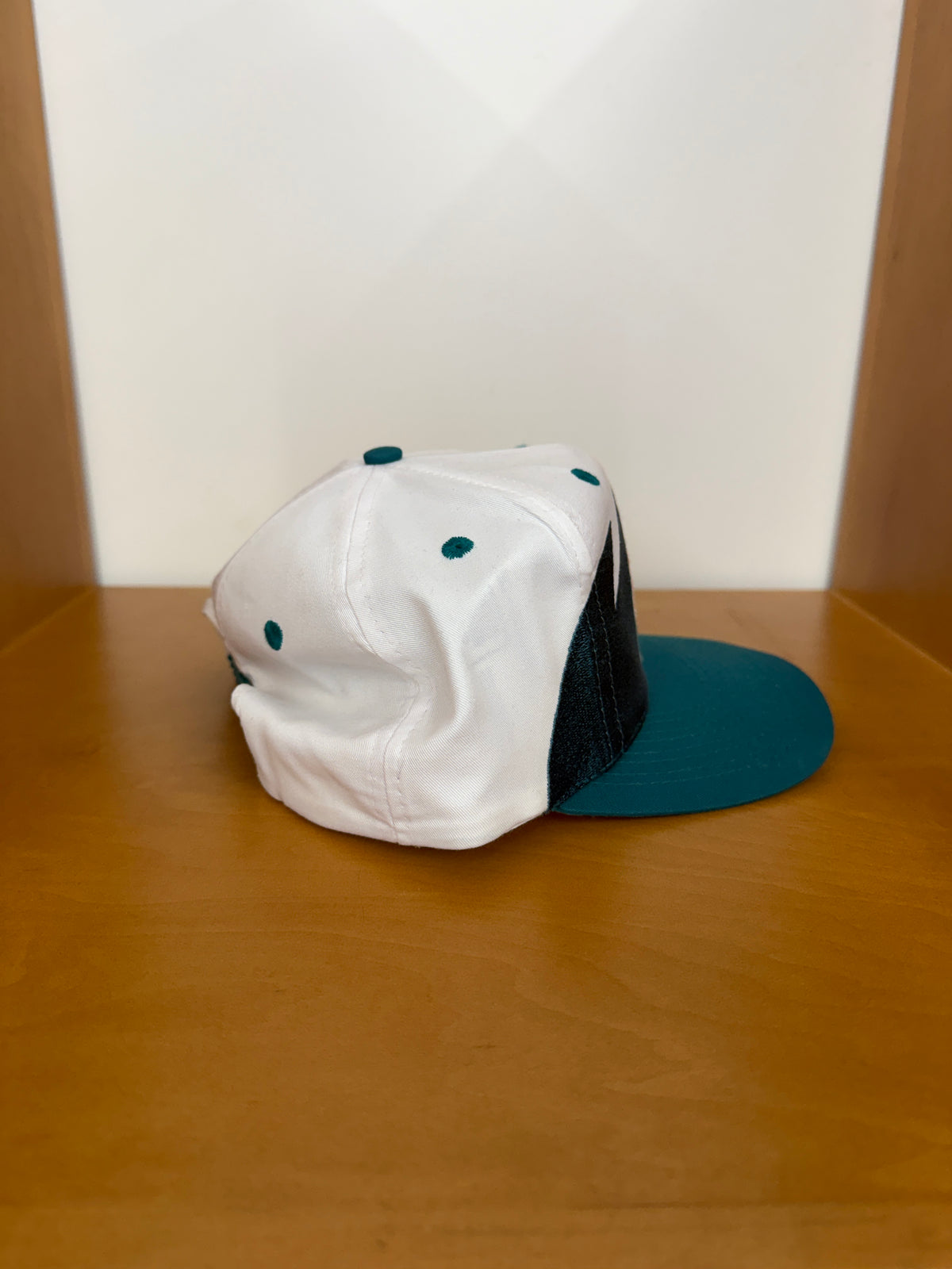 90'S MIAMI DOLPHINS SHARKTOOTH WHITE/TEAL LOGO 7 SNAPBACK HAT