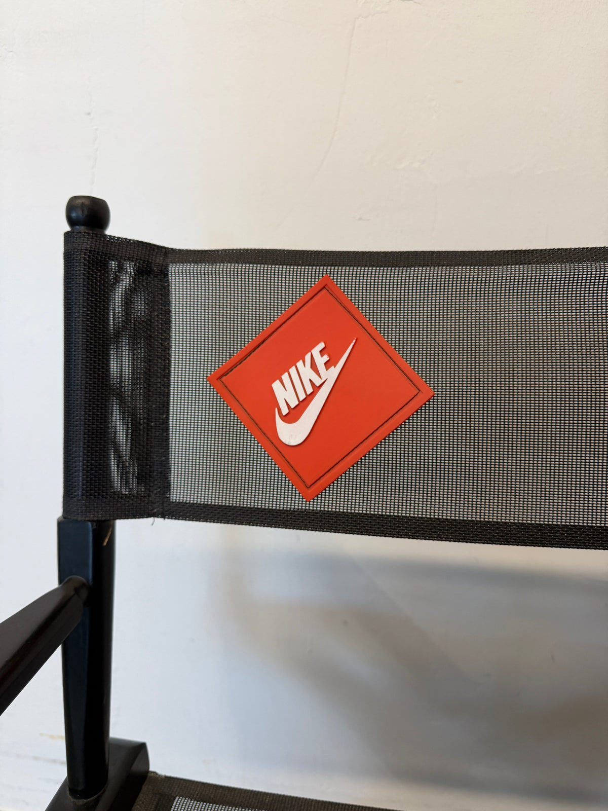 90'S VINTAGE NIKE RUBBER PATCH BLACK MESH DIRECTORS CHAIR