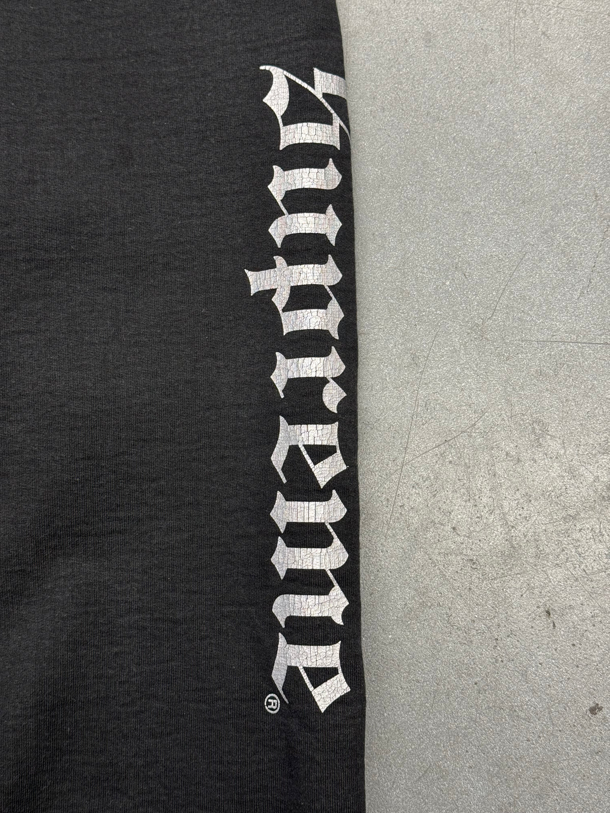 FW25 SUPREME WASHED OLD ENGLISH CUSTOM SWEATSHORTS CUT - BLACK (FADED)