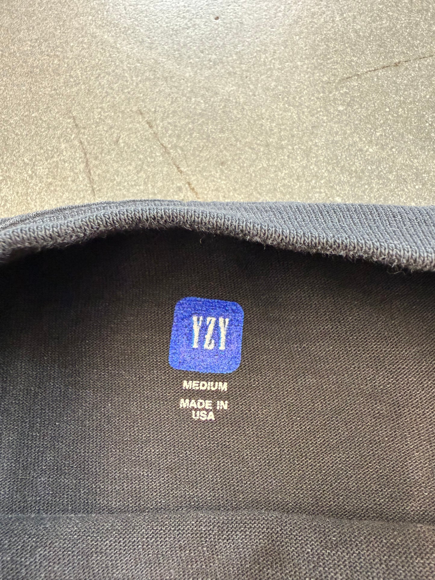 2022 YEEZY GAP ENGINEERED BY BALENCIAGA DOVE 3/4 SLEEVE TEE - WASHED BLACK (M) (CROPPED)