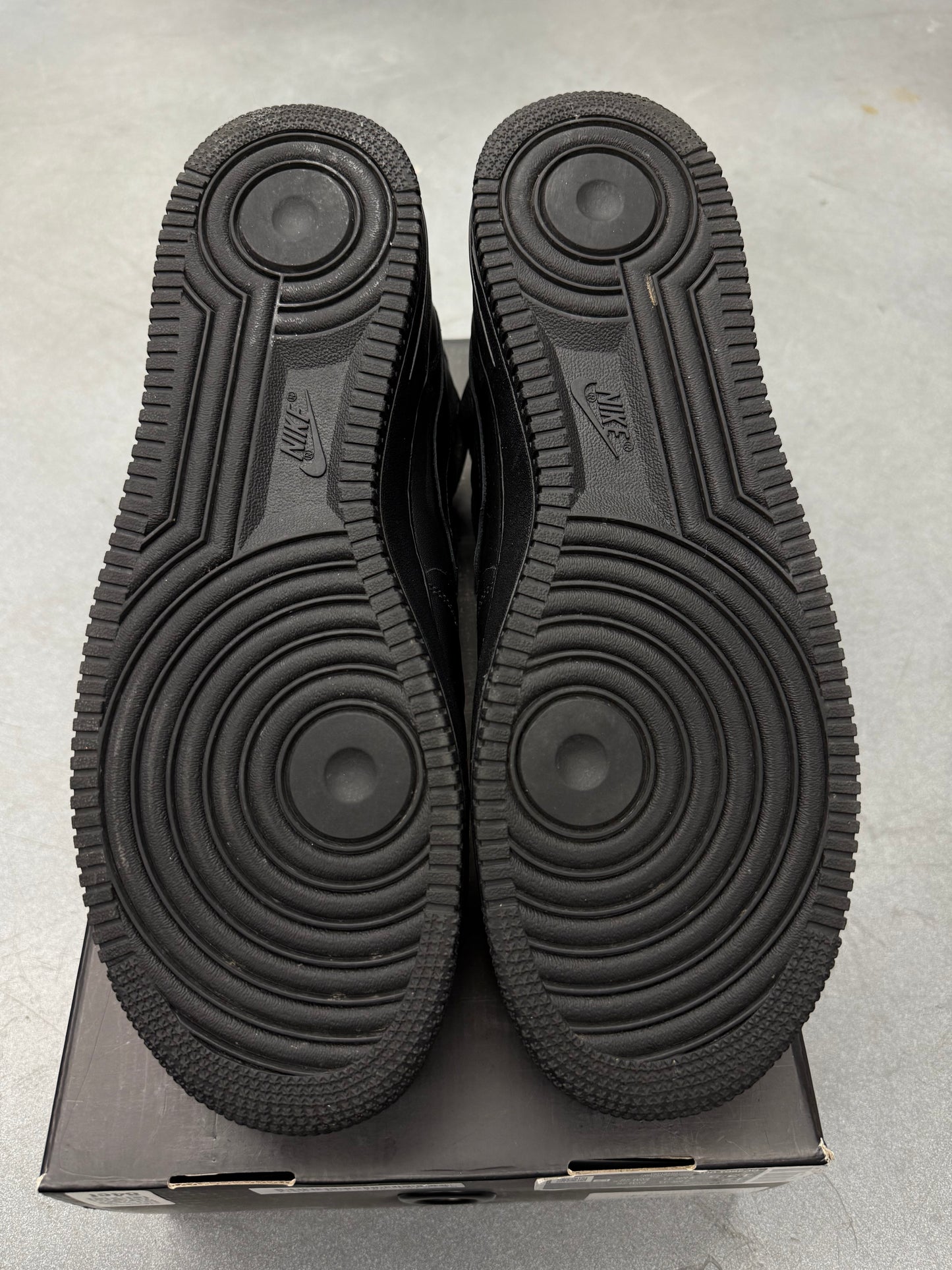 2020 SIZE 12 NIKE AIR FORCE 1 MID CDG COMME DES GARCONS BLACK (PRE-OWNED WITH BOX)