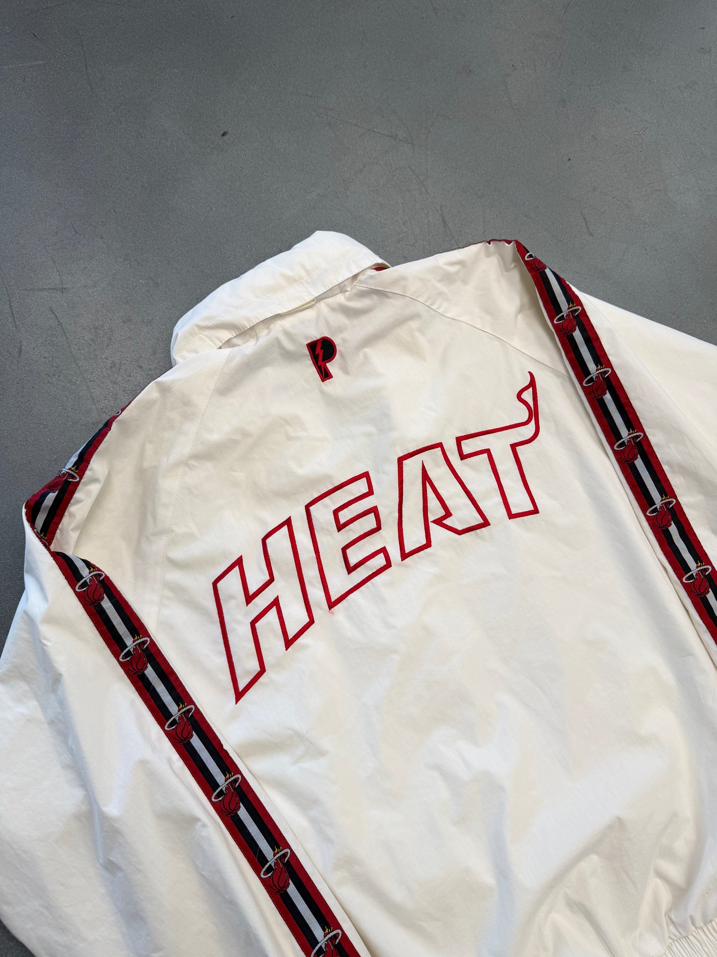 90S MIAMI HEAT NBA PRO PLAYER LOGO TAPE ZIP-UP WINDBREAKER JACKET