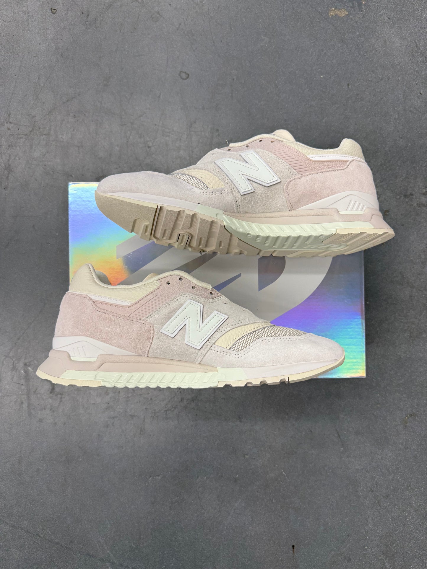 2025 SIZE 10 NEW BALANCE 997.5 MIUSA KITH EASTER WHITE MARSHMALLOW ANGORA