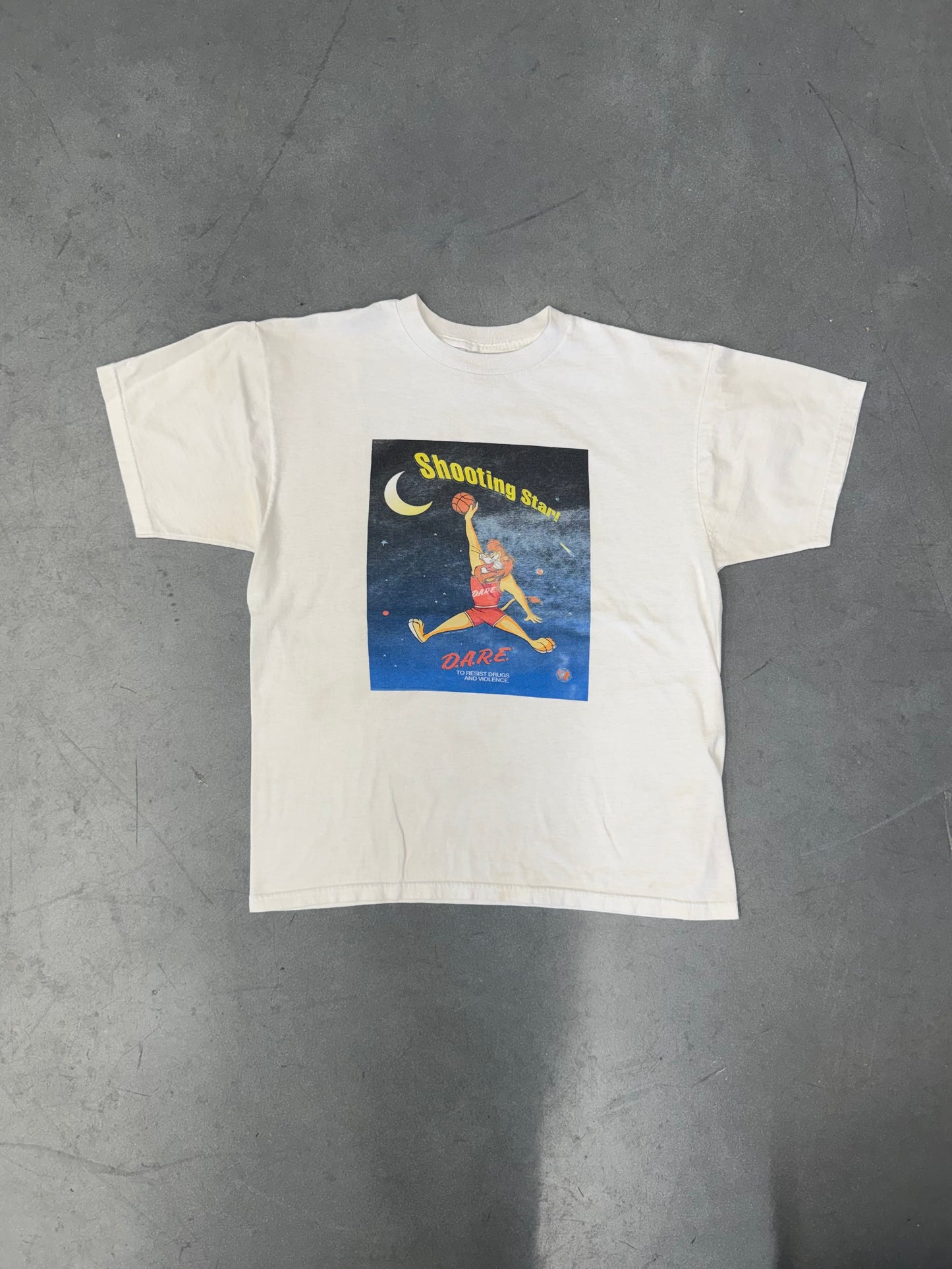 1998 D.A.R.E. SHOOTING STAR JORDAN JUMP TEE (PULLED TAG)