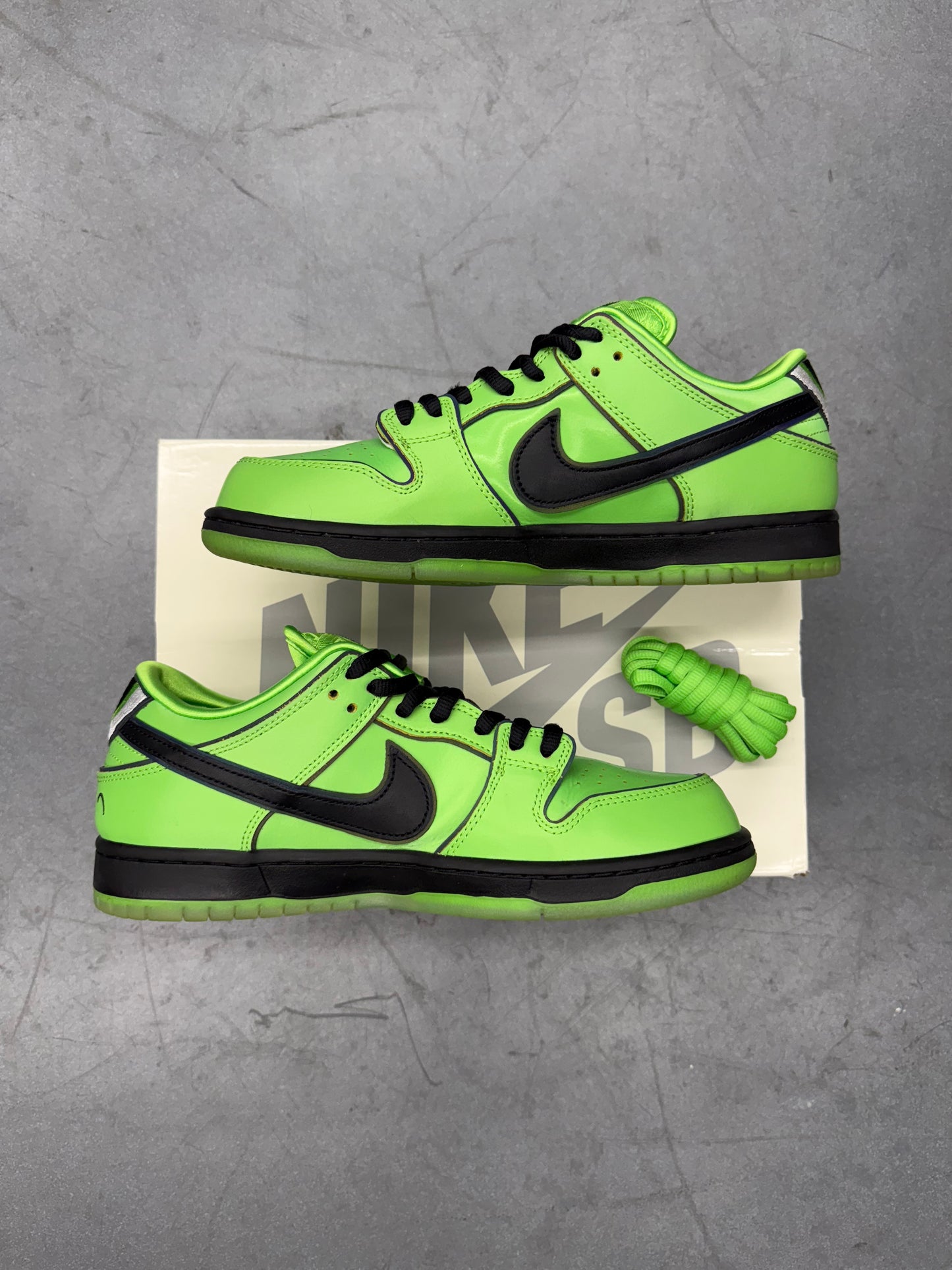 2023 SIZE 10 THE POWERPUFF GIRLS BUTTERCUP NIKE SB DUNK LOW