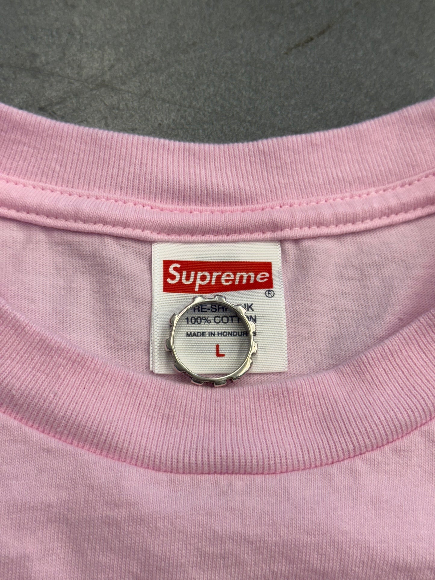 FW25 SUPREME STICK TEE - PINK