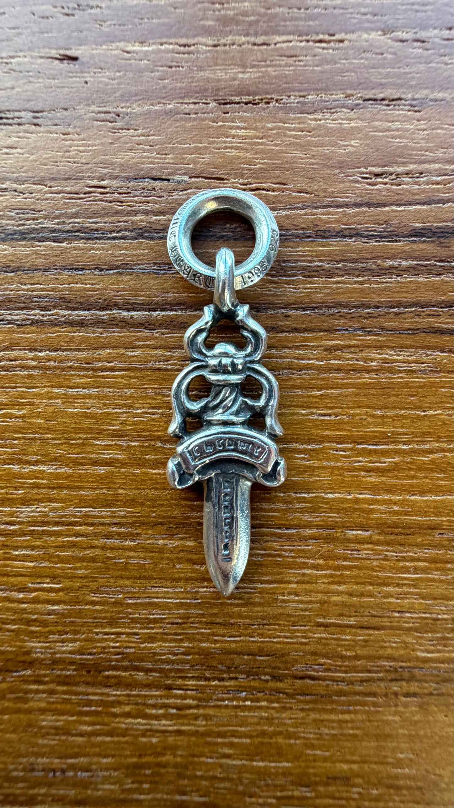 CHROME HEARTS #5 DAGGER BLUE SAPPHIRE/SILVER PENDANT