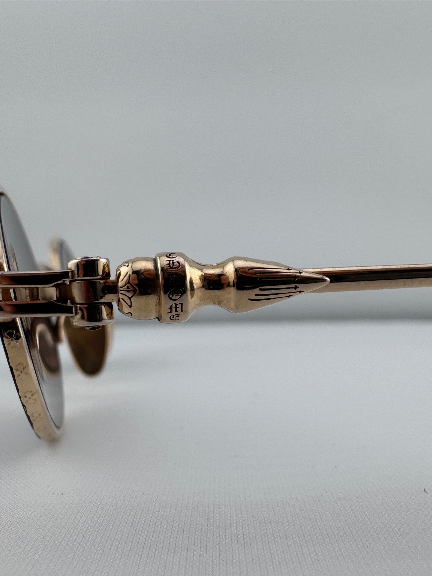 CHROME HEARTS ‘LUX’ GOLD PLATED OVAL SUNGLASSES