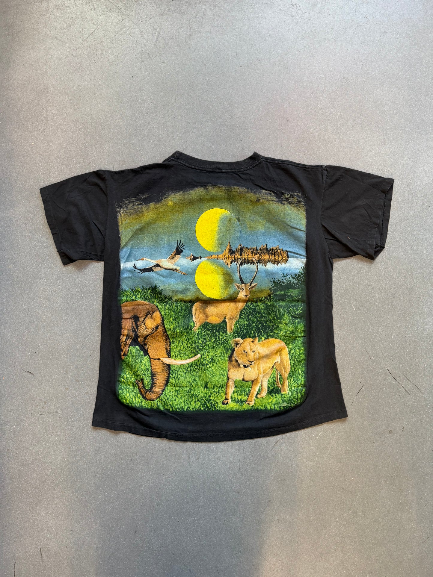 90S ANIMAL NATURE BOOTLEG STYLE RAP TEE (SHORT HILLS TAG)