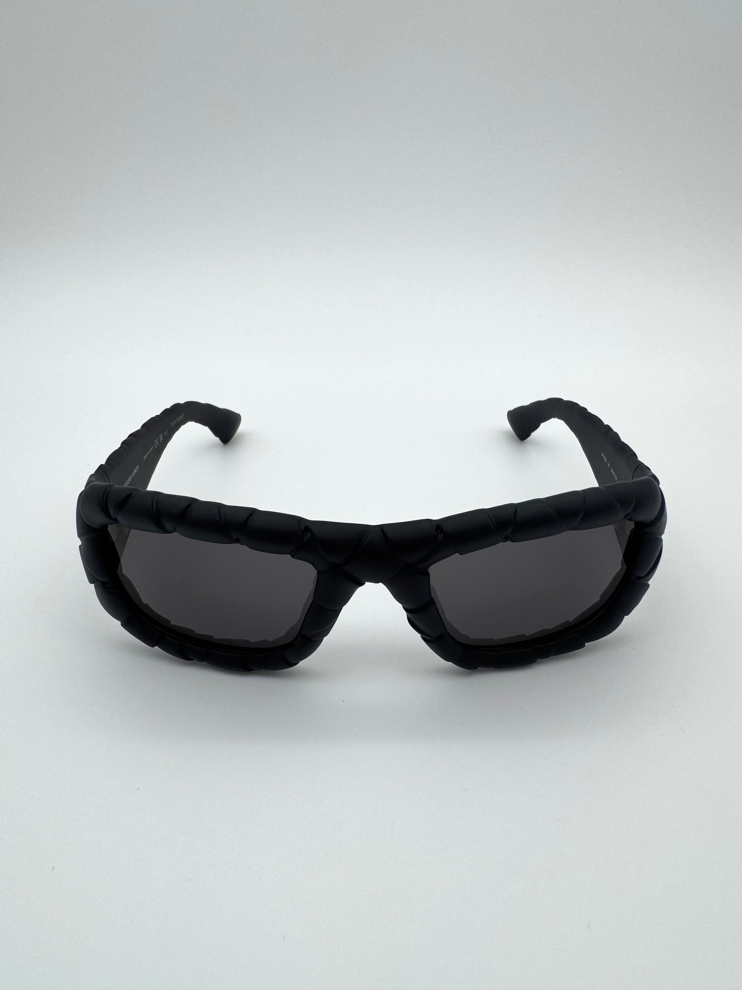 BOTTEGA VENETA INTRECCIATO RECTANGULAR SUNGLASSES - BLACK (NEW WITH CASE)