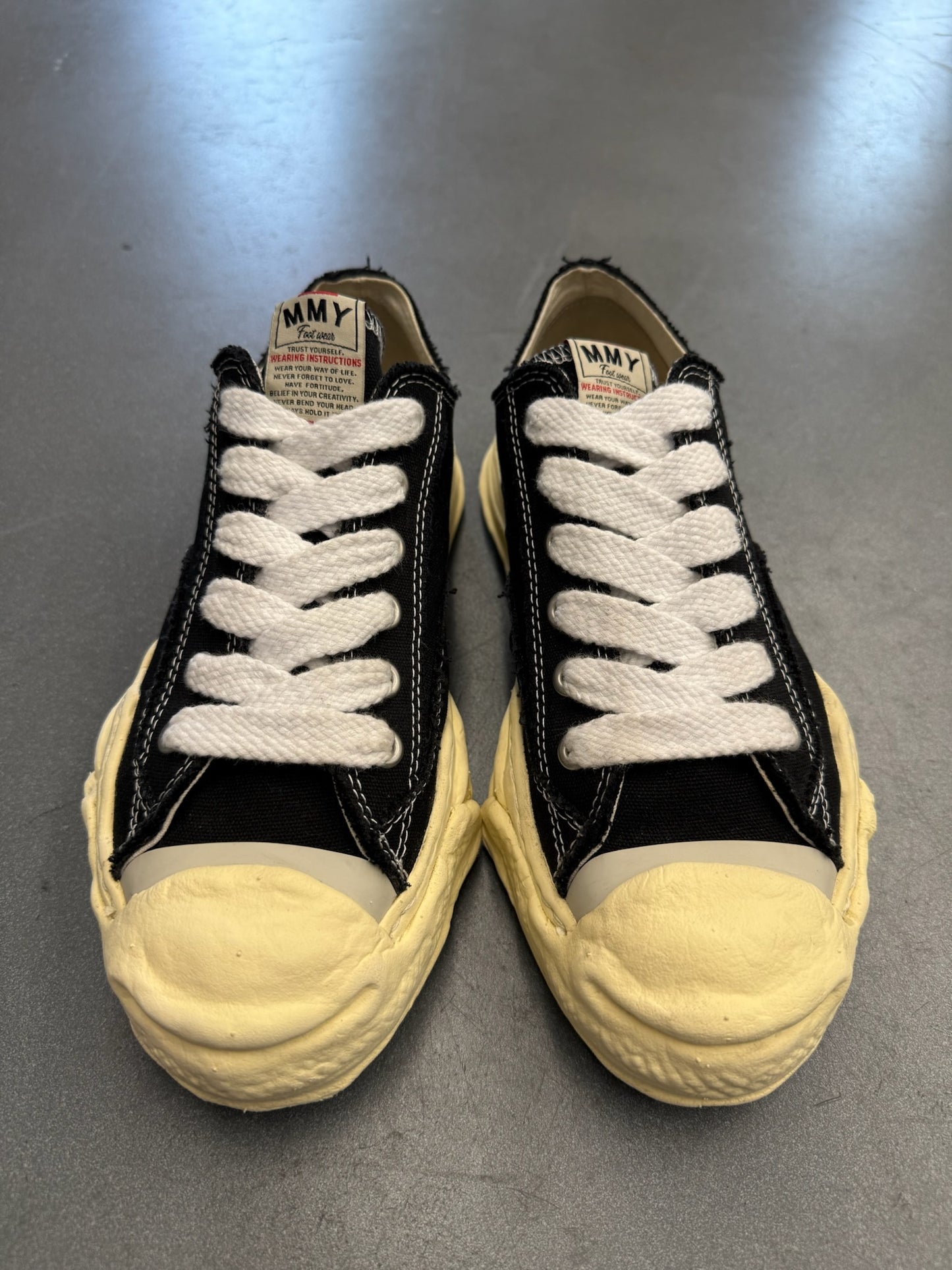 SIZE 42 MAISON MIHARA YASHURIO HANK VINTAGE SOLE CANVAS LOW