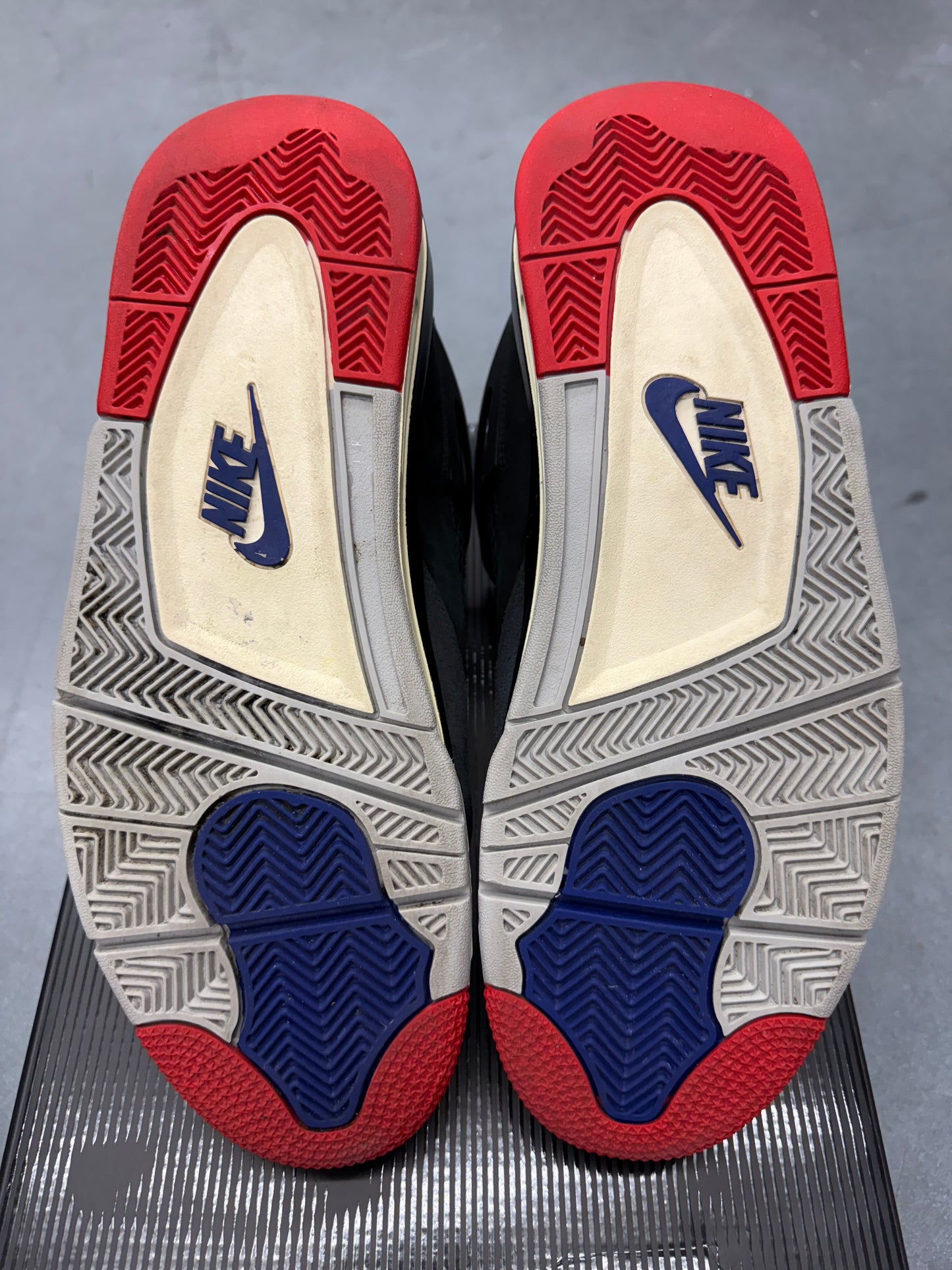 2025 SIZE 12 JORDAN 4 RETRO RARE AIR (WHITE LETTERING)