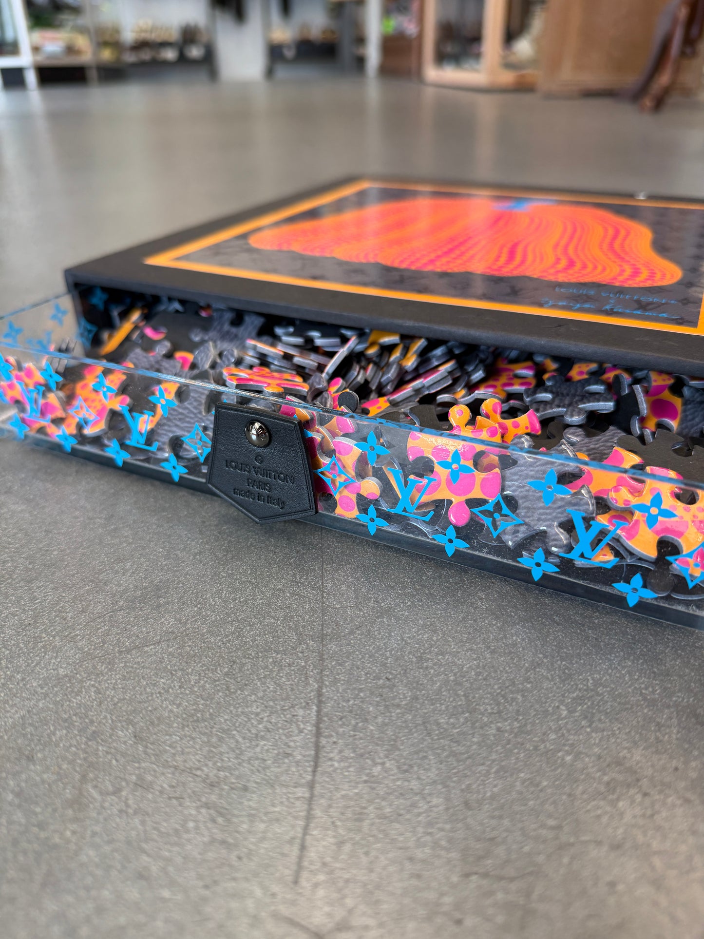 SS23 LOUIS VUITTON X YAYOI KUSAMA PUMPKIN JIGSAW PUZZLE (529 PIECES)
