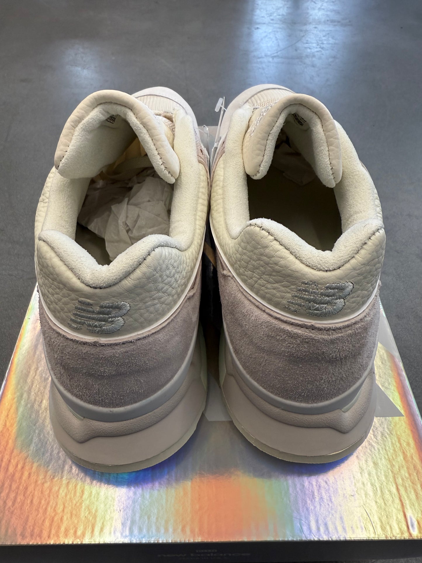 2025 SIZE 10 KITH NEW BALANCE 997.5 EASTER WHITE MARSHMALLOW (NEW WITH BOX)