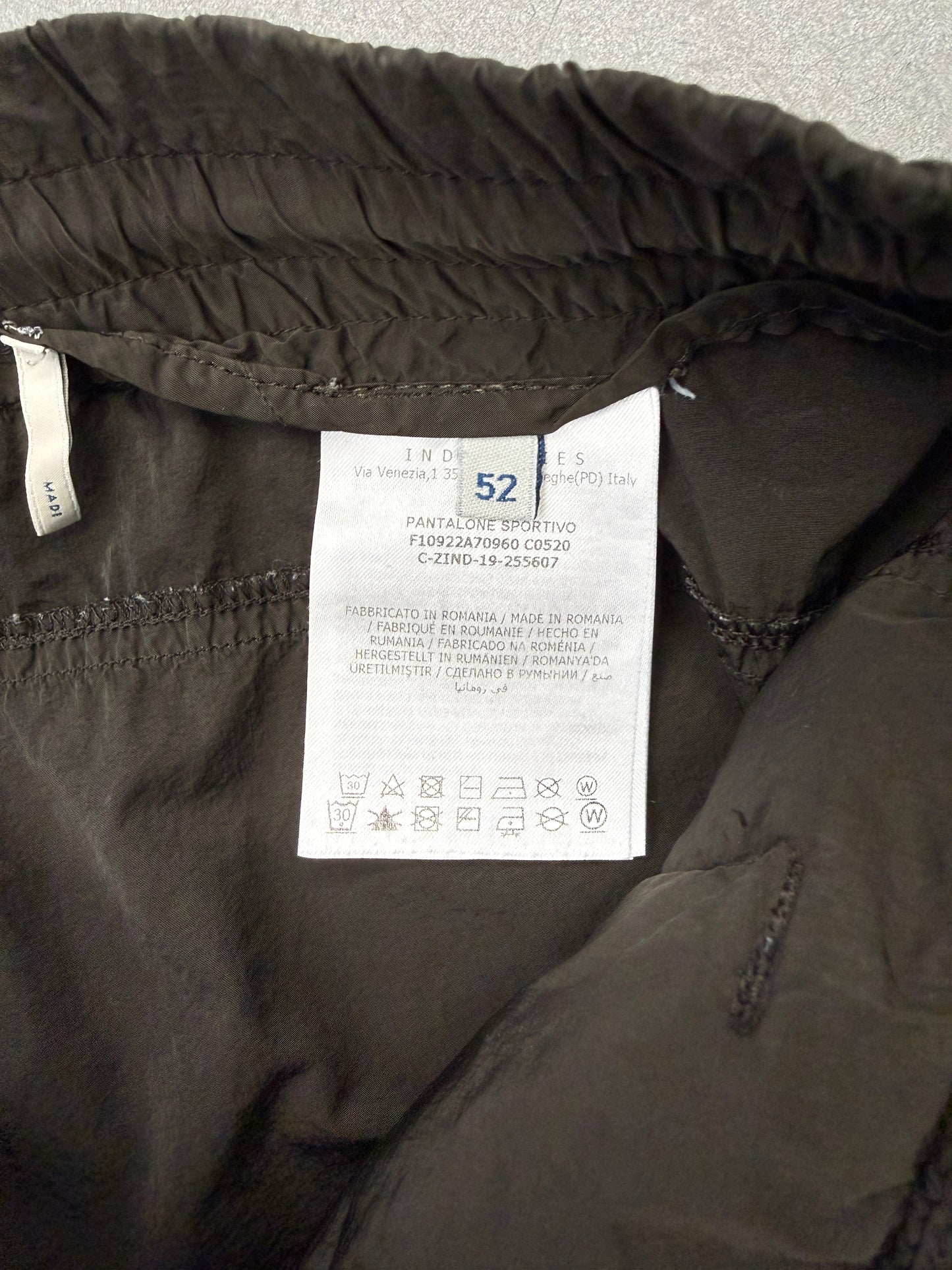 MONCLER GENIUS 2 1952 ZIPPER POCKET NYLON TRACK PANTS - DARK OLIVE
