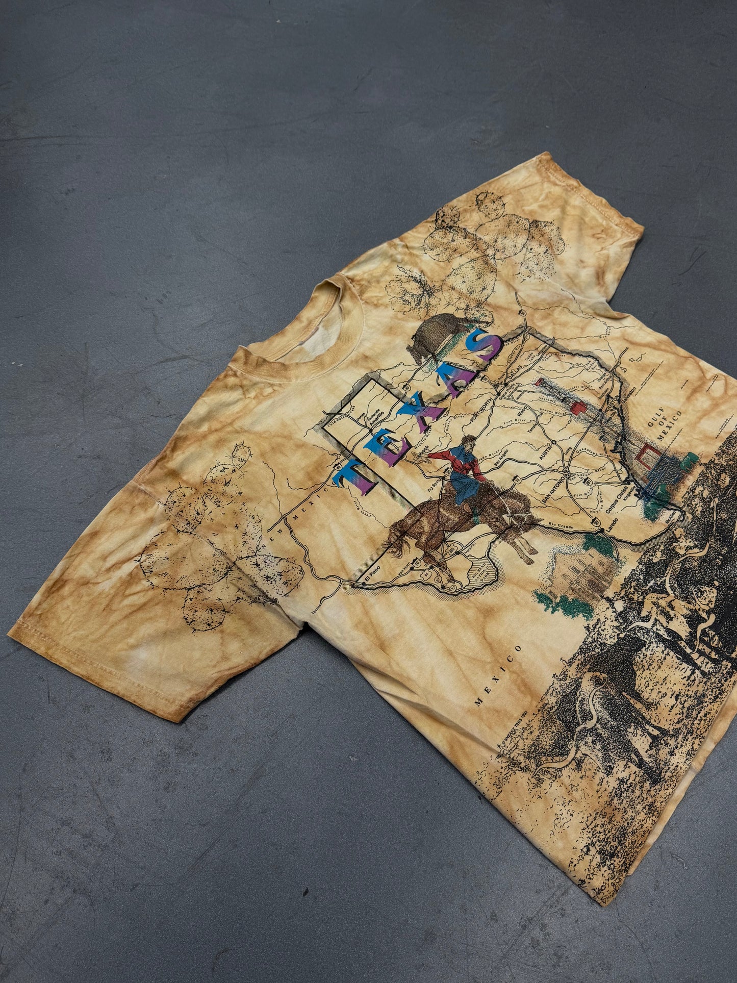 1993 SNEAKY TEES TEXAS MAP AOP (PULLED TAG)